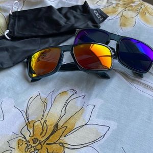 Oakley Holbrook Polarized Sunglasses (Brand New)